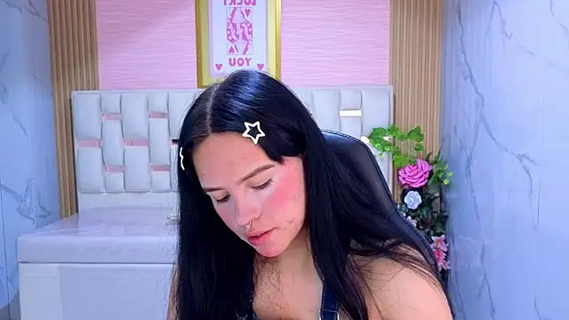 Snapshot of sarita_09_s chatting on June 28, 3:01 am sarita 09 s online show from June 28, 3:01 am