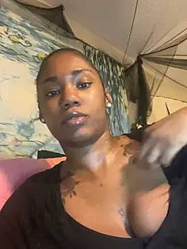 Snapshot of Ebonythroat777 chatting on March 1, 4:47 am Ebonythroat777 online show from March 1, 4:47 am