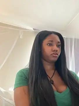 Snapshot of Ebonythroat777 chatting on May 8, 6:13 pm Ebonythroat777 online show from May 8, 6:13 pm