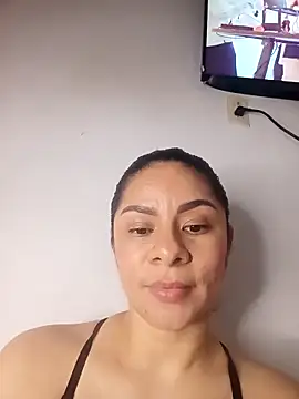 luna pinky online show from April 15, 8:09 pm