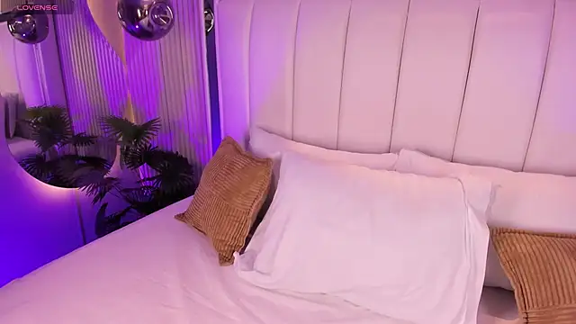 ViolettaColinss online show from April 16, 11:33 am