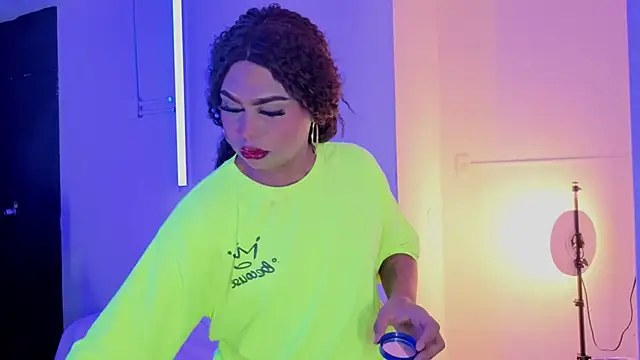 megara hott online show from February 15, 3:31 pm