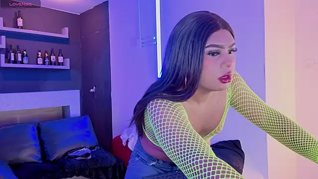 megara hott online show from February 20, 2:28 pm