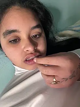 Aloyenita online show from March 28, 10:53 pm