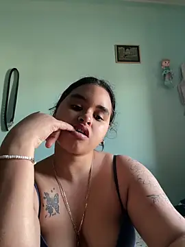 Aloyenita online show from March 31, 3:01 pm