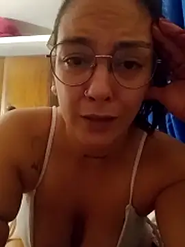 Snapshot of kuramaqueen chatting on February 3, 4:10 am kuramaqueen online show from February 3, 4:10 am