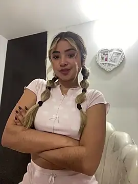 sweetlove- online show from April 23, 12:12 am