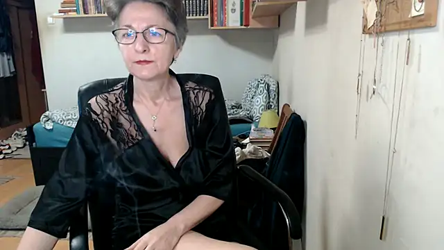 katemodel online show from September 19, 6:48 am