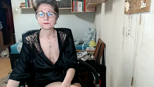 katemodel online show from September 25, 6:17 am