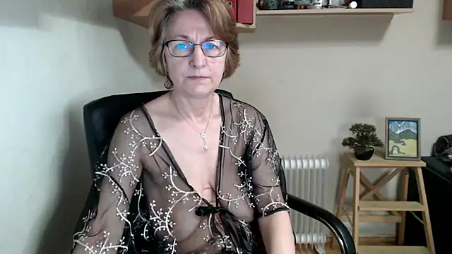 Snapshot of katemodel chatting on April 20, 7:22 am katemodel online show from April 20, 7:22 am