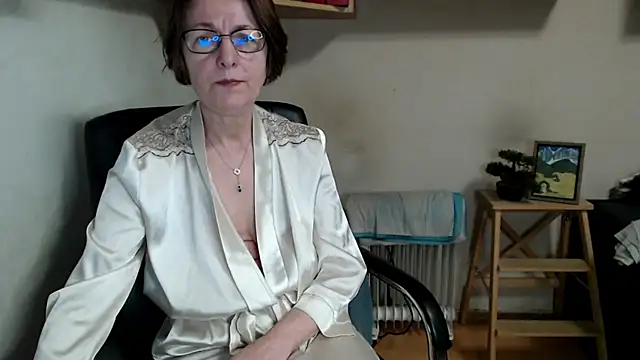 Snapshot of katemodel chatting on May 16, 6:21 am katemodel online show from May 16, 6:21 am
