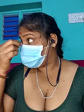 Snapshot of TamilSembaruthi143 chatting on February 23, 9:12 pm TamilSembaruthi143 online show from February 23, 9:12 pm