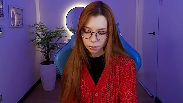 Snapshot of PinkAn8el chatting on February 9, 3:10 am PinkAn8el online show from February 9, 3:10 am