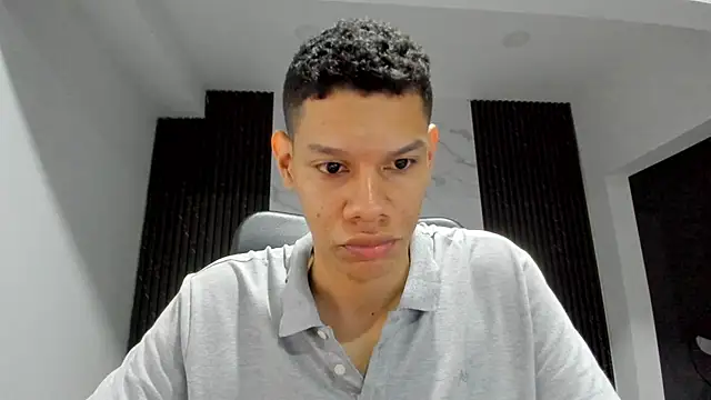 milo cruz  online show from April 18, 2:59 am