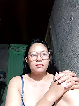 Snapshot of hotpinay_45 chatting on February 5, 10:31 am hotpinay 45 online show from February 5, 10:31 am