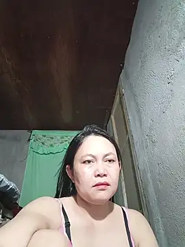 Snapshot of hotpinay_45 chatting on May 25, 2:28 am hotpinay 45 online show from May 25, 2:28 am