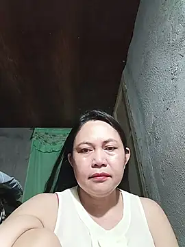 Snapshot of hotpinay_45 chatting on May 27, 8:28 pm hotpinay 45 online show from May 27, 8:28 pm