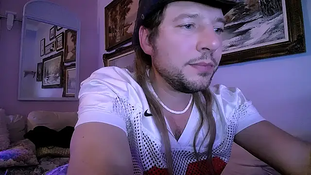 Snapshot of BobbyNSadie chatting on February 3, 6:22 am BobbyNSadie online show from February 3, 6:22 am