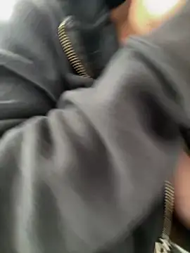 Snapshot of Sara0202 chatting on February 12, 10:21 am Sara0202 online show from February 12, 10:21 am