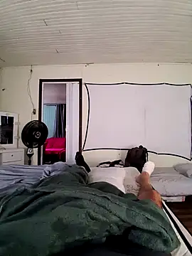 Robsonitj90 online show from April 14, 3:18 pm