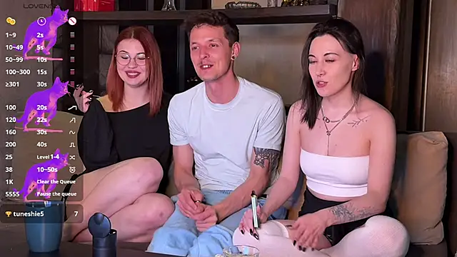 Snapshot of Three_Some_Dream chatting on May 2, 6:57 pm Three Some Dream online show from May 2, 6:57 pm