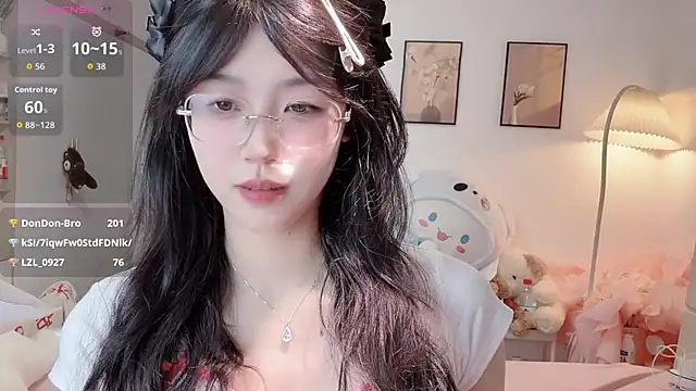 Snapshot of Luminous4173 chatting on July 14, 1:17 pm Luminous4173 online show from July 14, 1:17 pm