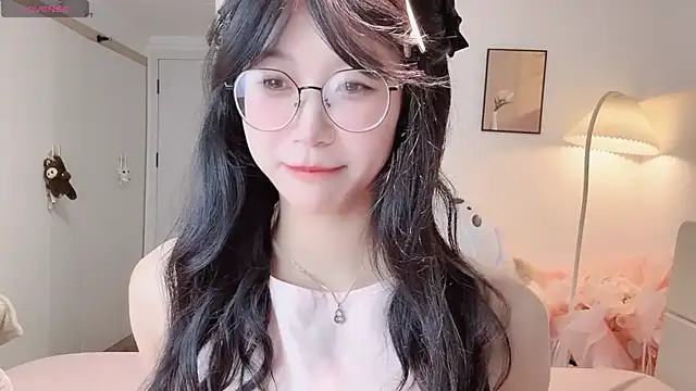 Snapshot of Luminous4173 chatting on July 16, 1:39 pm Luminous4173 online show from July 16, 1:39 pm