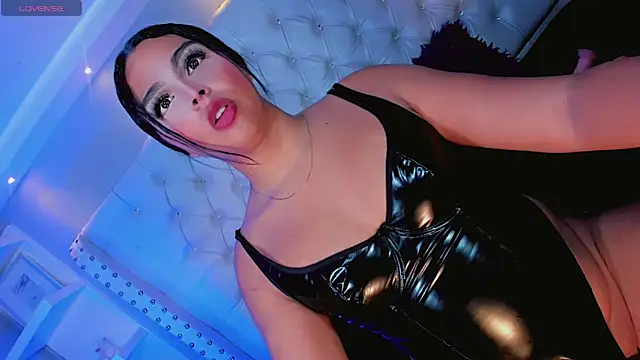 Snapshot of Maia_Hotts chatting on May 15, 7:54 pm Maia Hotts online show from May 15, 7:54 pm