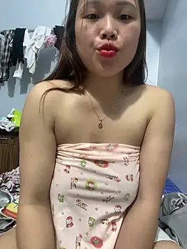 Snapshot of Emxinhka1 chatting on June 25, 5:17 pm Emxinhka1 online show from June 25, 5:17 pm