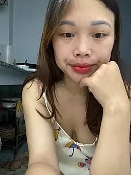 Snapshot of Emxinhka1 chatting on July 13, 10:23 pm Emxinhka1 online show from July 13, 10:23 pm