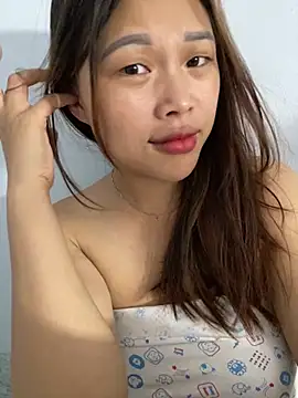 Snapshot of Emxinhka1 chatting on July 14, 10:32 am Emxinhka1 online show from July 14, 10:32 am
