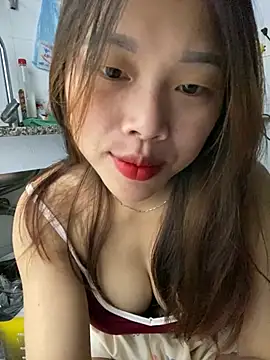 Snapshot of Emxinhka1 chatting on July 19, 12:47 am Emxinhka1 online show from July 19, 12:47 am
