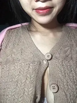 uyensexy online show from February 6, 3:15 pm