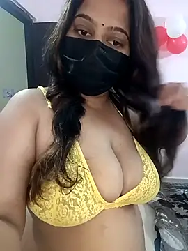 Snapshot of Aliya_Hott chatting on June 28, 5:57 am Aliya Hott online show from June 28, 5:57 am