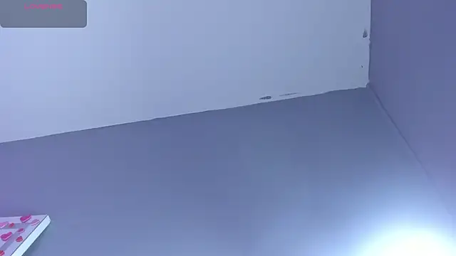 Snapshot of nina_swaan chatting on March 3, 11:27 am nina swaan online show from March 3, 11:27 am