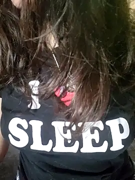 Snapshot of RoxanneRiddle69 chatting on March 5, 1:29 pm RoxanneRiddle69 online show from March 5, 1:29 pm