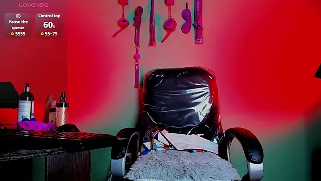 Snapshot of hazz_smith_ chatting on February 27, 5:35 pm hazz smith online show from February 27, 5:35 pm