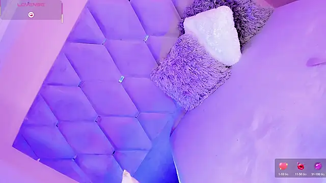 EmmaSweet23 online show from April 4, 8:17 pm