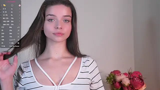 Snapshot of LoveMillier chatting on February 27, 9:15 pm LoveMillier online show from February 27, 9:15 pm