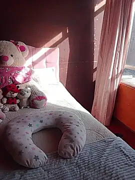 MimiSoftie online show from March 20, 9:19 pm