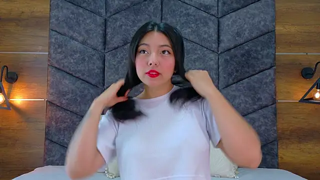 AnnieRouse   online show from February 11, 11:37 am