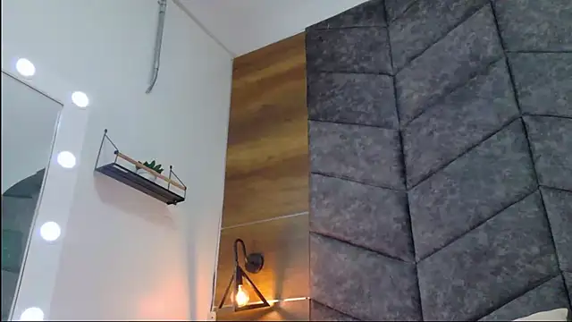 Snapshot of AnnieRouse__ chatting on May 9, 11:37 am AnnieRouse online show from May 9, 11:37 am