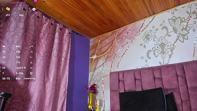 Snapshot of aby_divine chatting on February 7, 8:18 am aby divine online show from February 7, 8:18 am