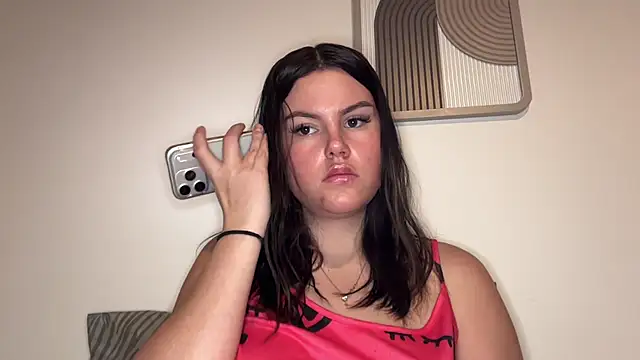 Snapshot of kiaraaaa75 chatting on February 16, 8:05 pm kiaraaaa75 online show from February 16, 8:05 pm