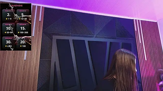 Snapshot of Hanna_Becker_ chatting on February 16, 11:28 am Hanna Becker online show from February 16, 11:28 am