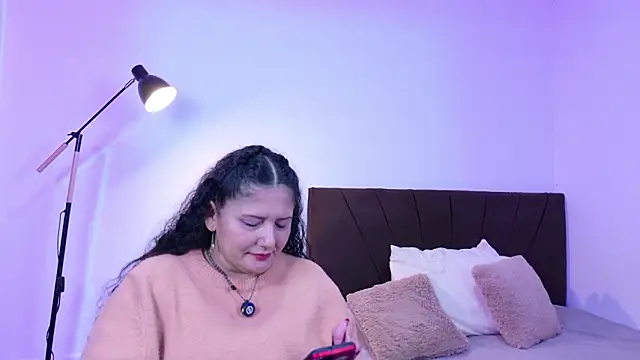 Snapshot of Genesis_Montenegro_OA chatting on February 3, 12:43 pm Genesis Montenegro OA online show from February 3, 12:43 pm