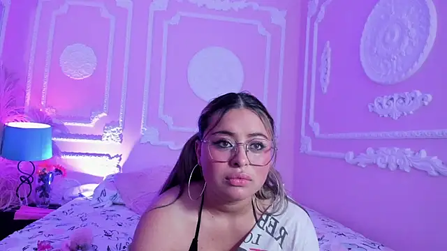 AngellVisen online show from February 14, 6:48 pm