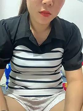 Baby-lovely69 online show from February 3, 7:02 am