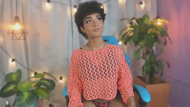 Snapshot of Kaliope_baby chatting on April 24, 5:43 am Kaliope baby online show from April 24, 5:43 am