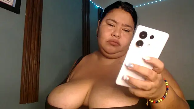 Snapshot of katalina_gomez6921 chatting on July 13, 10:56 pm katalina gomez6921 online show from July 13, 10:56 pm